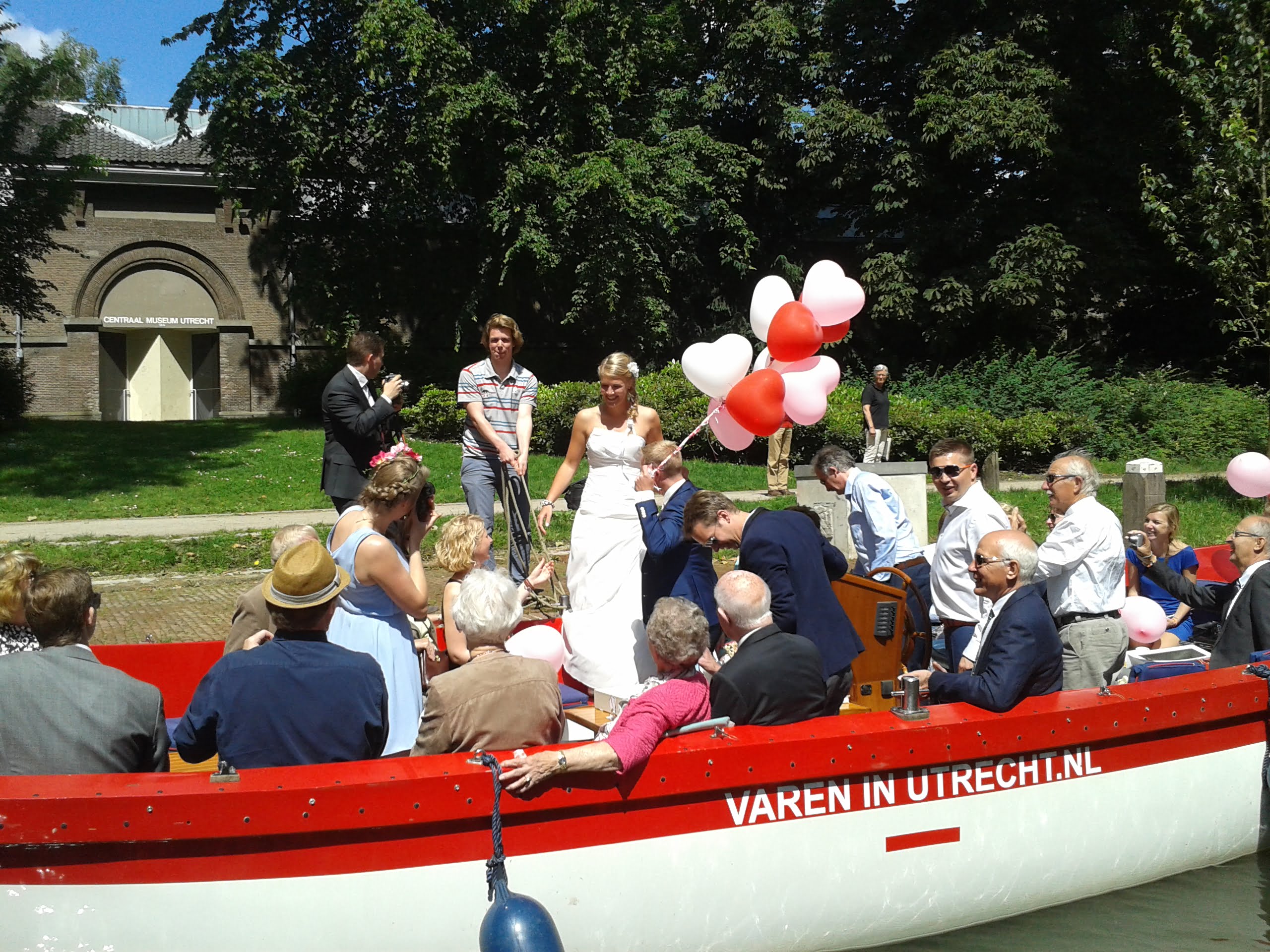Bruidsvaart in Utrecht varen in Utrecht Vecht